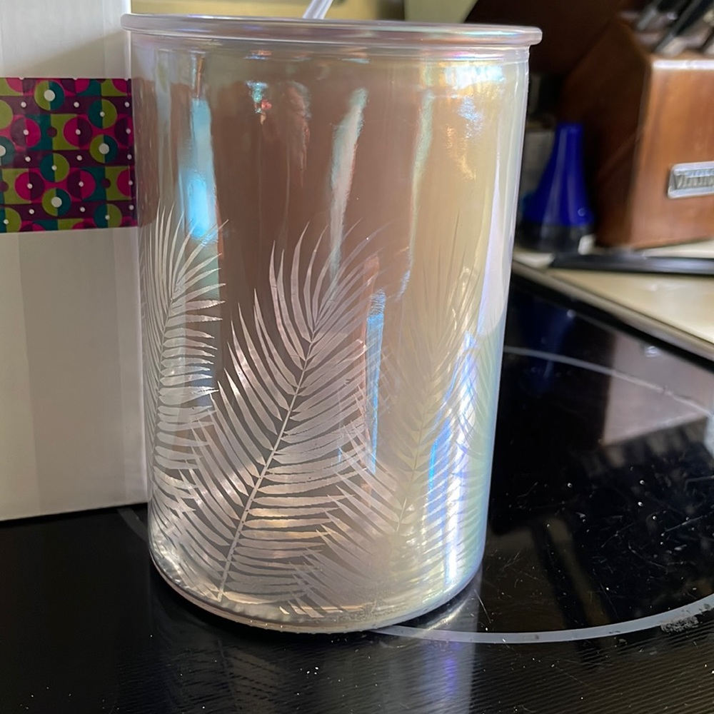 Scentsy pink palm warmer brand new in box